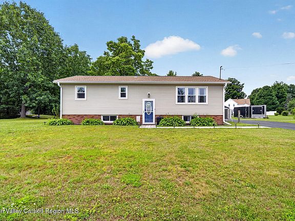 4th image of 28 Lakeview Drive