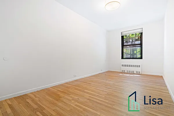 Rented by Lisa Management Inc | media 7