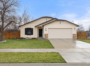 7166 E Yellow Fern Rd, Nampa, ID 83687