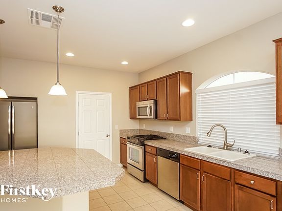 3rd image of 5030 Bonnie Doon Ln