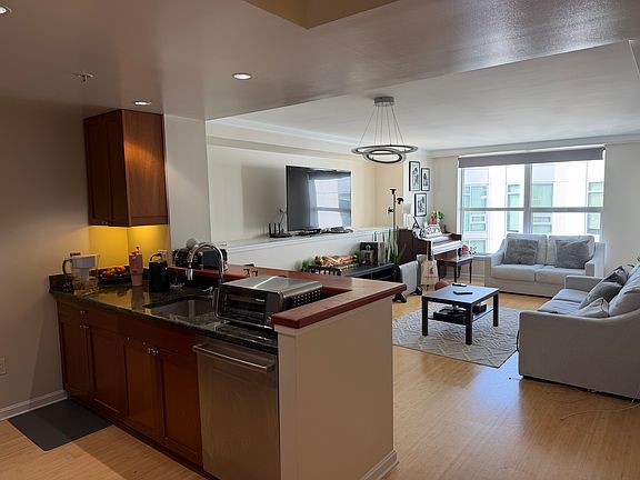 2nd image of 400 Beale St APT 1412