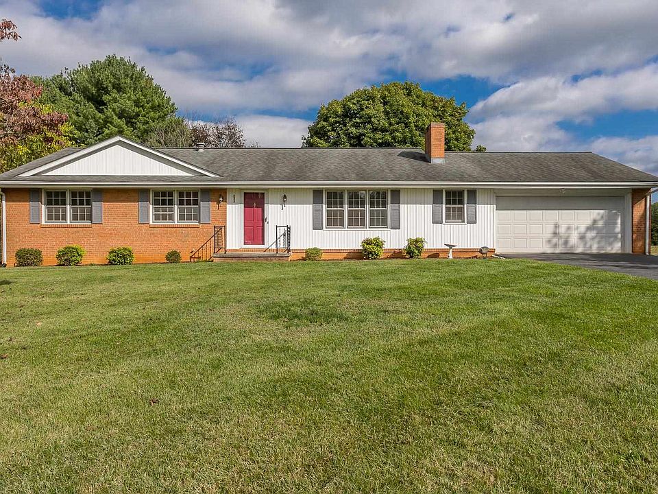 1st image of 231 Cambridge Dr