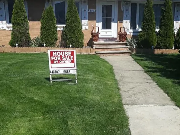 3150 Jeanne Dr, Parma, OH 44134