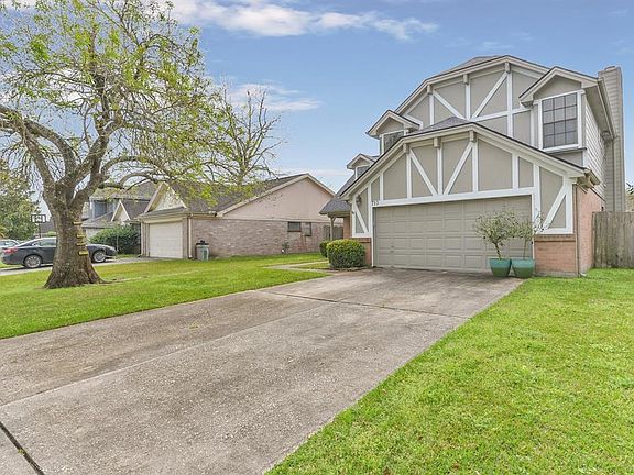 2nd image of 710 Apple Ln