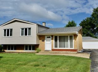 1016 S Charlotte St, Lombard, IL