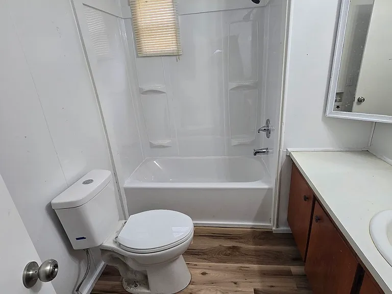 Shamrock Dr — Photo 2