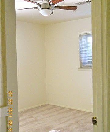 3rd image of 4712 Bellcrest Ave