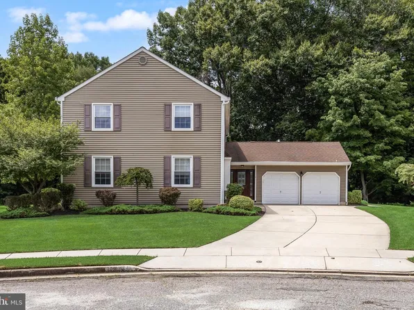 3 Lancelot Ct, Mount Laurel, NJ 08054