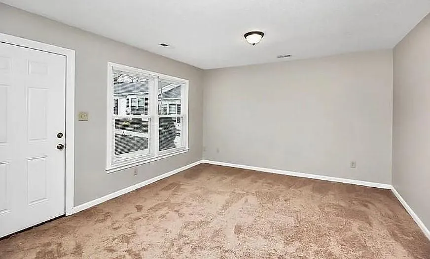 2 bed, 875 sqft, $1,095 — Photo 3