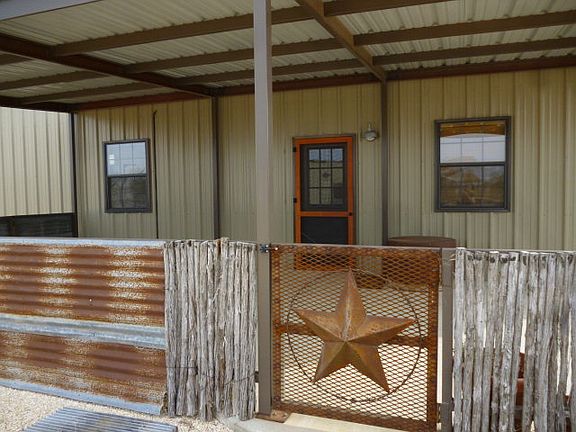 2nd image of 2425 Quail Dr