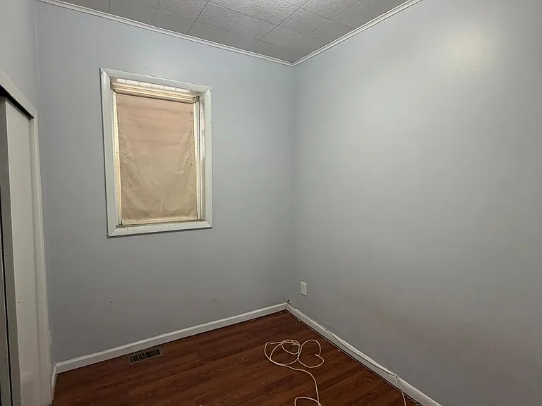 401 Marshall St #1R — Photo 5