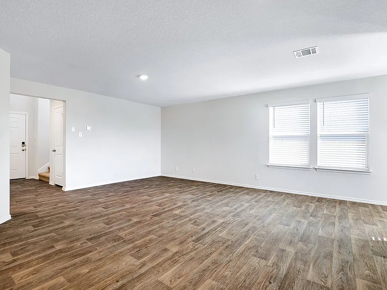 13512 Waxman Spark — Photo 6