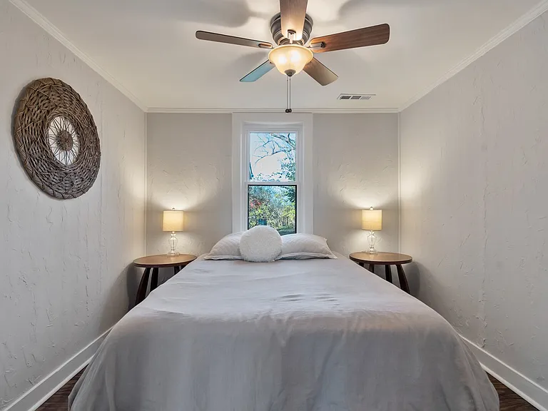514 Drake Ave — Photo 8