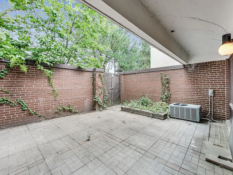 400 Woodsworth Rd #390 — Photo 23