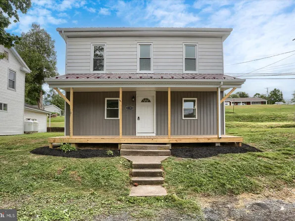 1141 N Front St, Newport, PA 17074