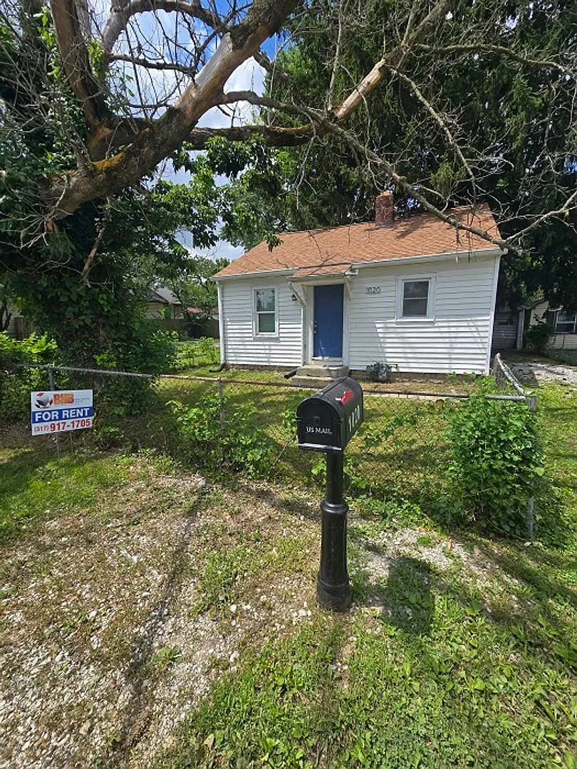 Nice Two Bedroom Home Located Near Lynhurst Dr and West Washington St — Photo 1