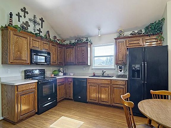 4th image of 1524 Creekstone Ct