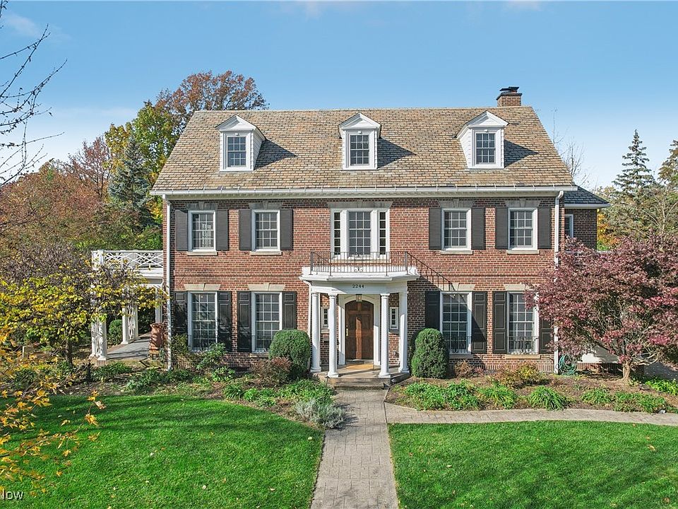 1st image of 2244 Harcourt Dr