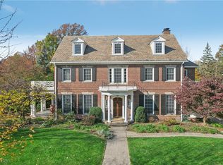 2244 Harcourt Dr, Cleveland Heights, OH 44106