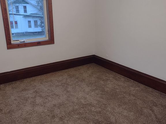 3rd image of 521 1st St #B