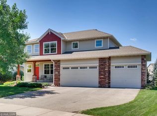 2096 Sandhill Dr, Shakopee, MN 55379