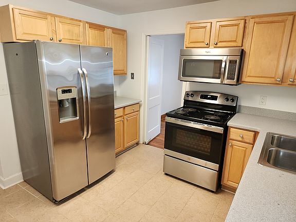 5th image of 1203 Barnes St NW