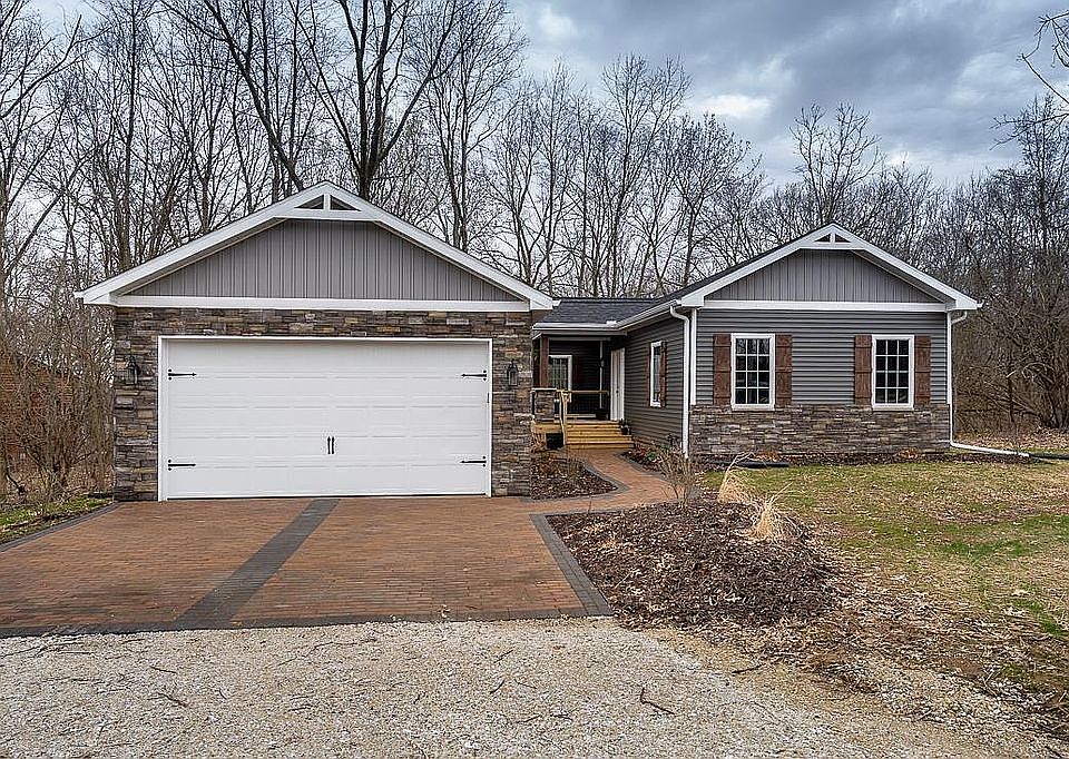 1st image of 355 Charter Oak Pl