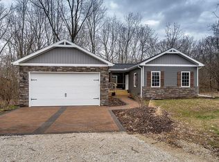 355 Charter Oak Pl, Dahinda, IL 61428