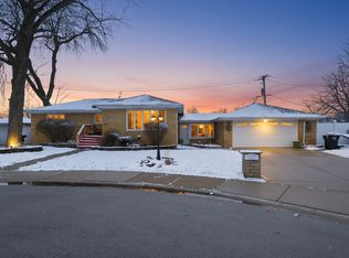 702 E 162nd Pl, South Holland, IL