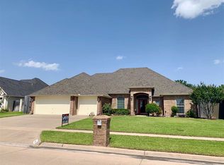 403 NW 76th St, Lawton, OK 73505