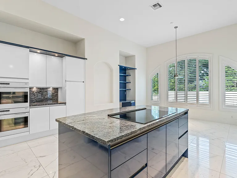 9701 Lake Isleworth Ct — Photo 14