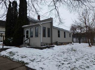 815 Steele St, Algoma, WI 54201