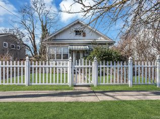 398 Babylon Tpke, Freeport, NY 11520