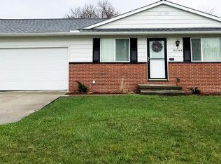25166 Buckthorn Rd, Bedford Heights, OH