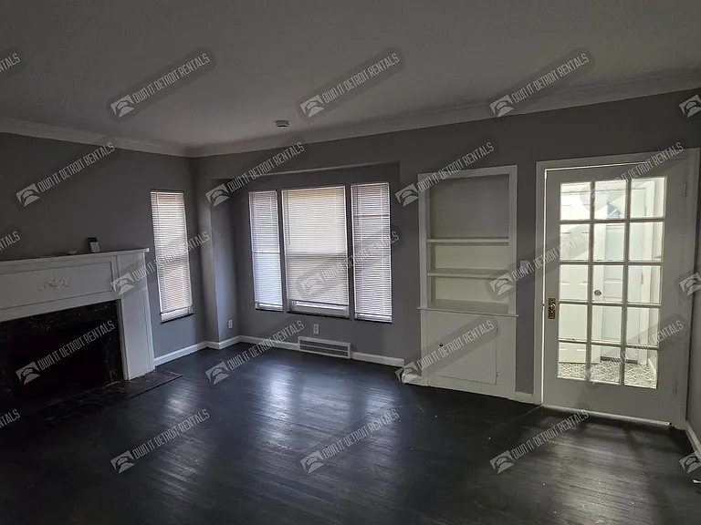 7331 W Outer Dr — Photo 6