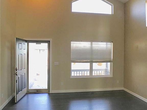 Front Entry Room/Dining Room