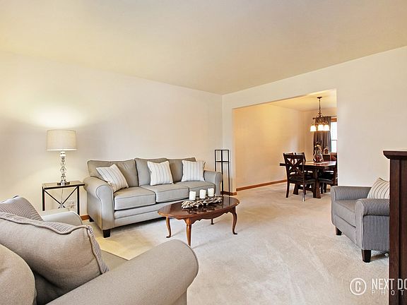 5th image of 1107 Oak Crest Dr