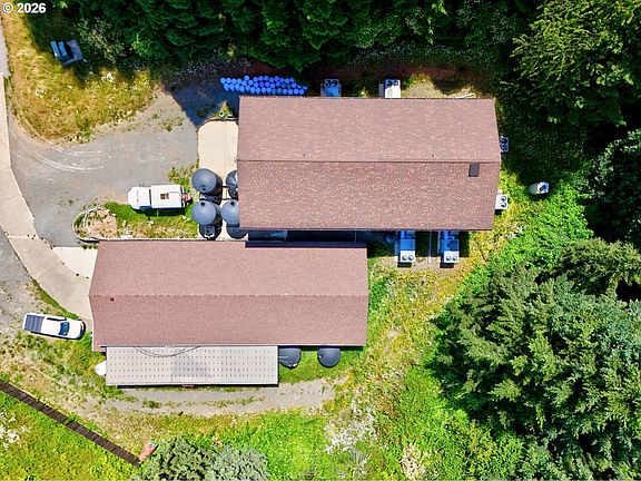 3rd image of 18505 NE Jaquith Rd