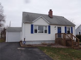 75 Cabot Rd, Rochester, NY 14626