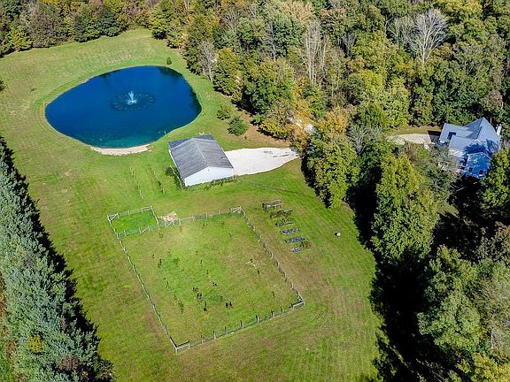 3rd image of 5792 Township Road 179