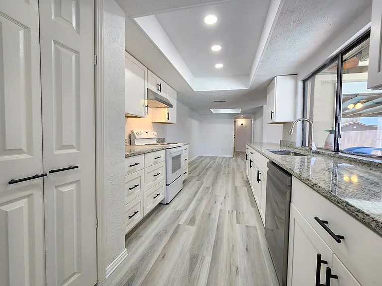 4813 Nash Dr — Photo 8