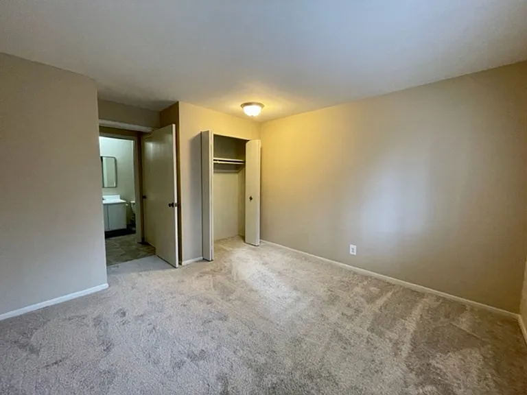 Oak Valley Apartments — Photo 47