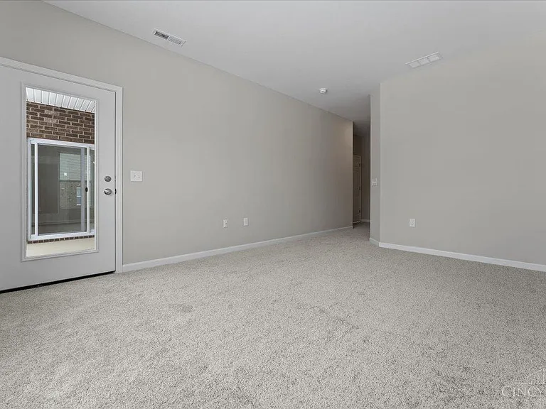5606 Callaway Dr — Photo 8