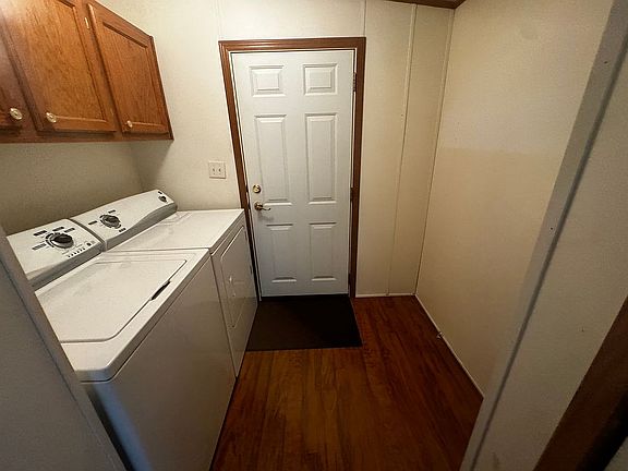4th image of 162 Keneally Boulevard St #4
