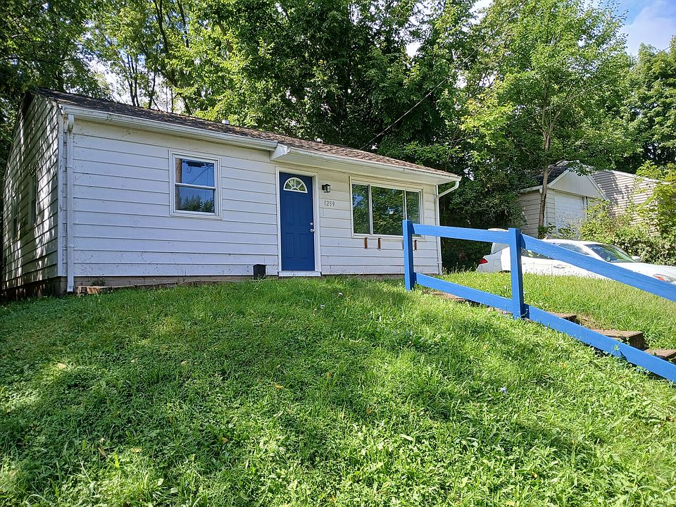 2nd image of 1259 Clark St #2
