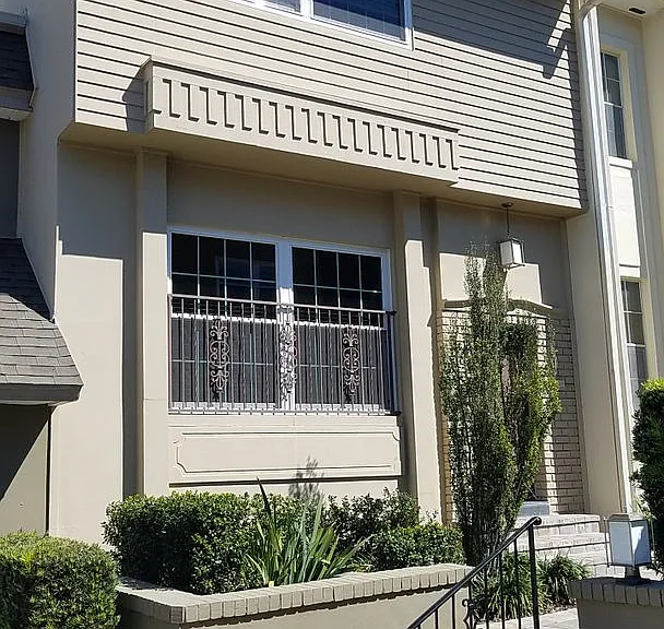 612 E Church St — Photo 1