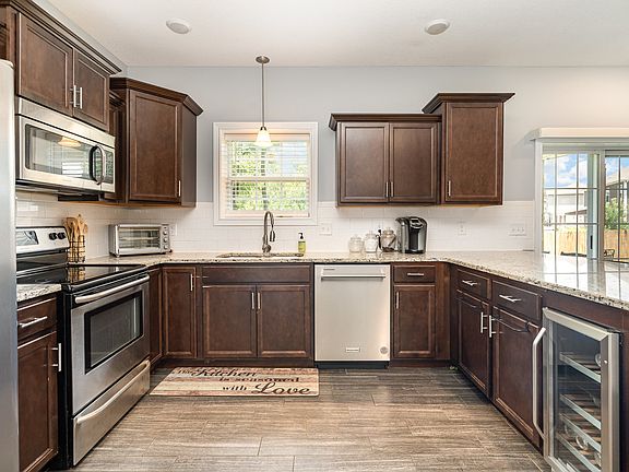 2nd image of 2385 Andersonville Dr