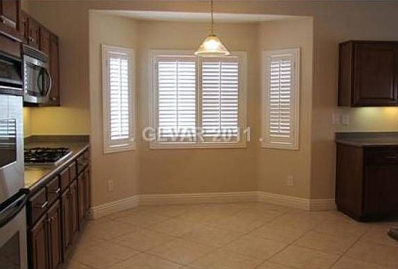 3rd image of 9640 Tapestry Pine St
