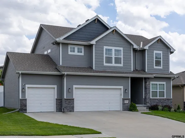 21393 Blaine St, Elkhorn, NE 68022
