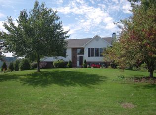 84 Firethorn Rd, Baden, PA 15005